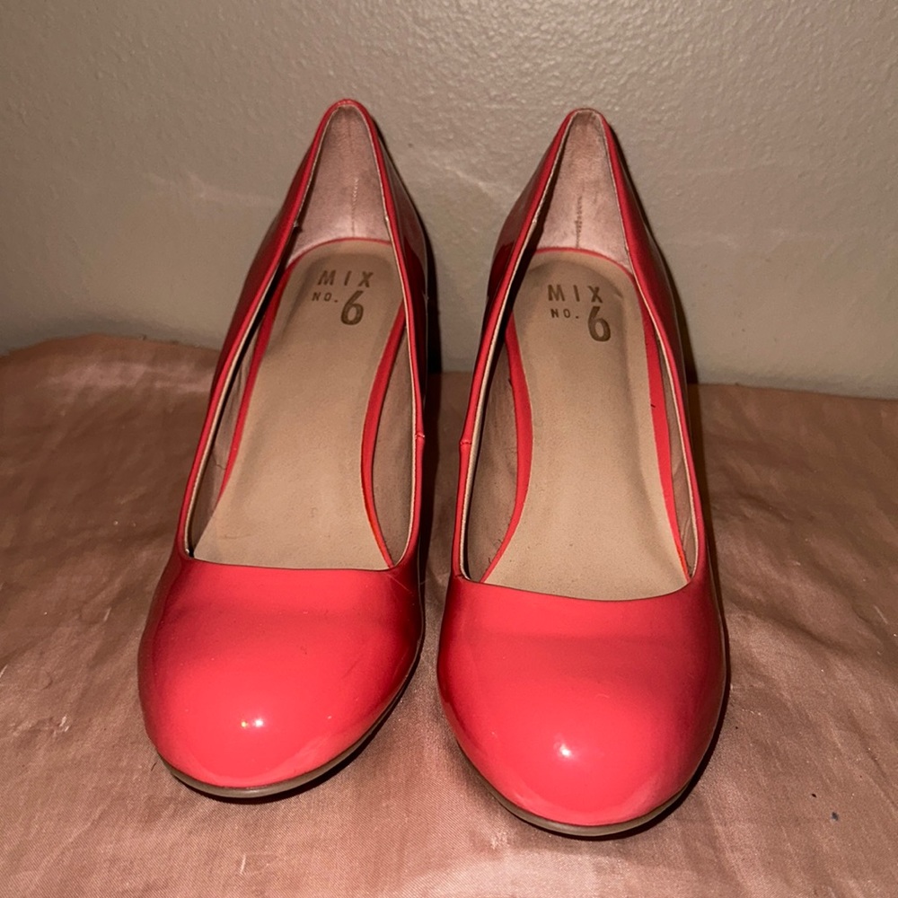 Retro hot pink heels